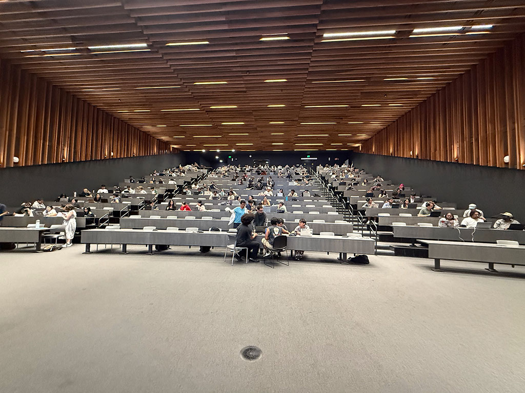 Class activity in ACS 102 — ESS 002